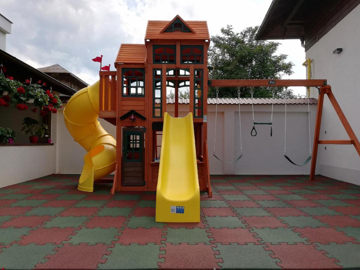 Hotel Buchenland Гура-Гуморулуй Экстерьер фото