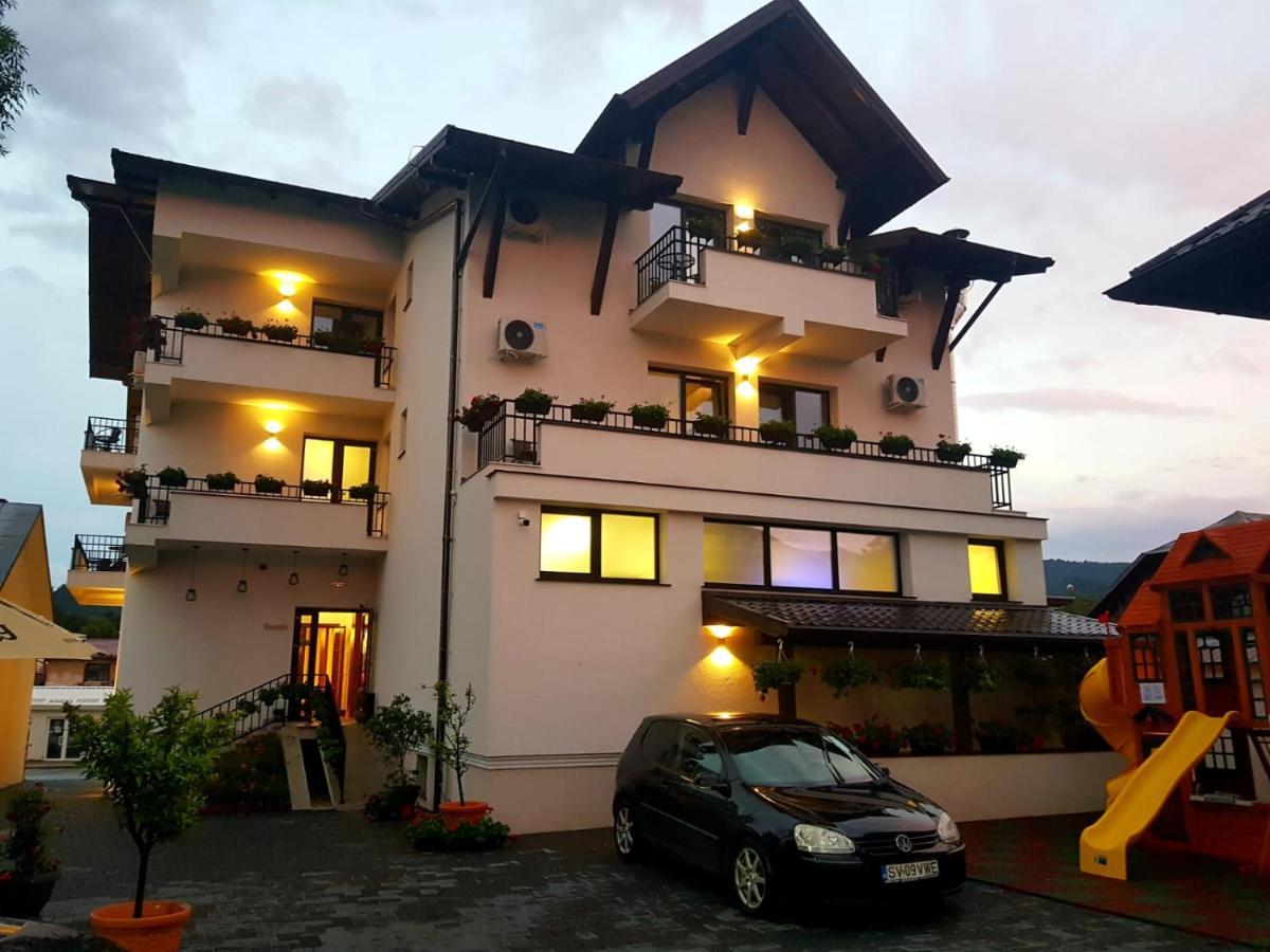 Hotel Buchenland Гура-Гуморулуй Экстерьер фото