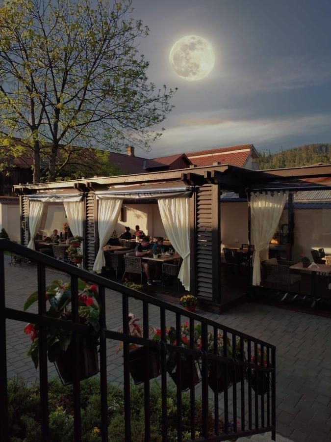 Hotel Buchenland Гура-Гуморулуй Экстерьер фото