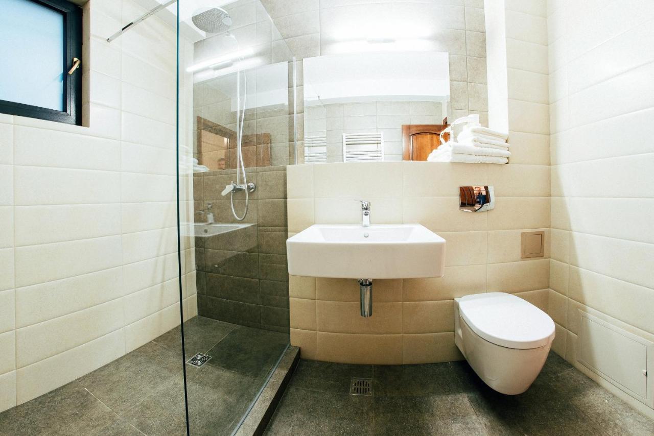 Hotel Buchenland Гура-Гуморулуй Экстерьер фото